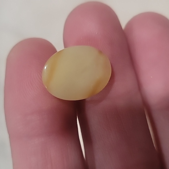 6 Natural yellow Onyx cabochons - Picture 2 of 7